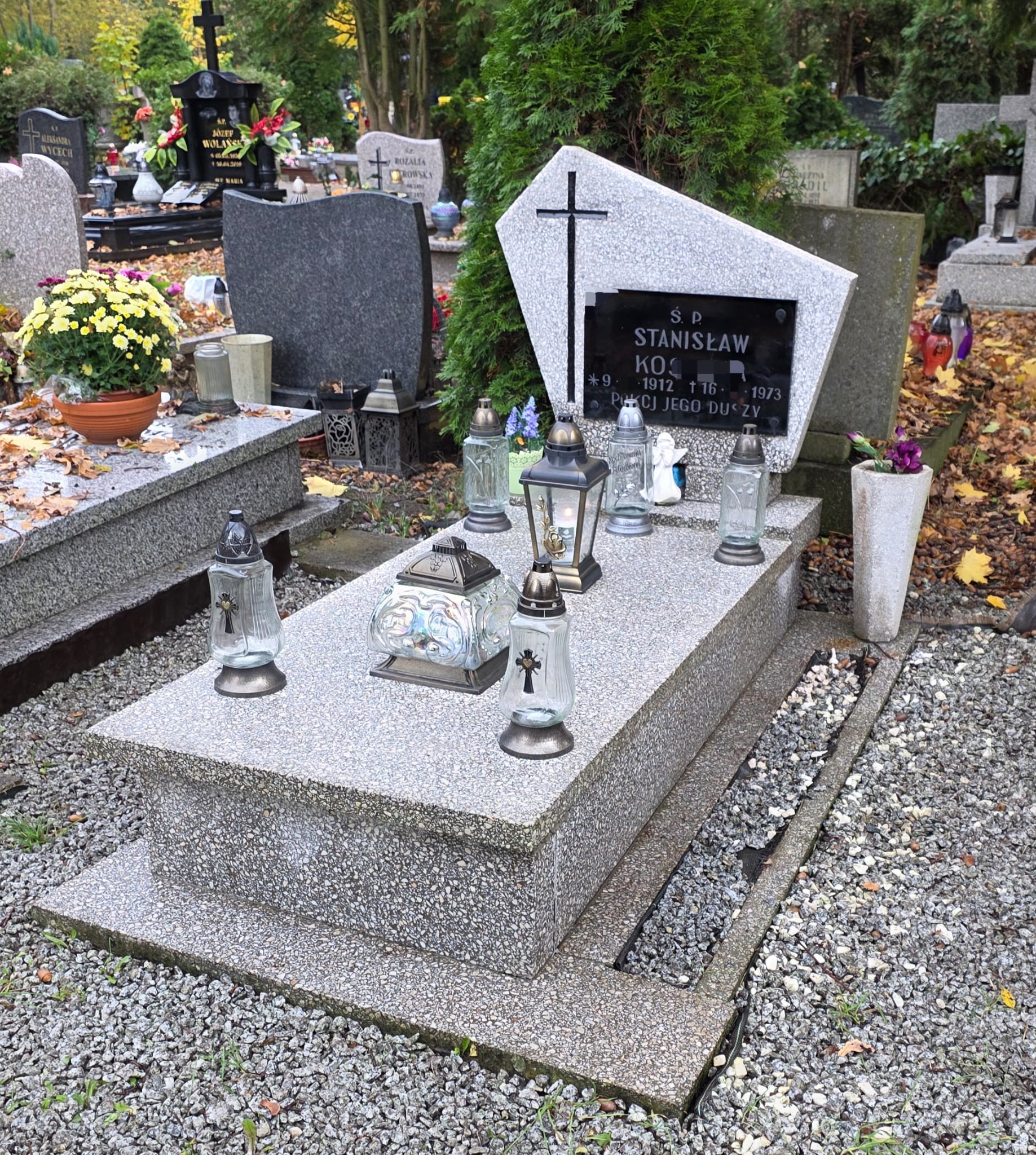 Czyszczenie lastryko i poprawa otoczenia — realizacja CleanGrób